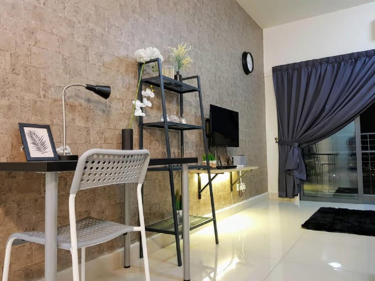 Puchong 8-12 Pax 5Min Lrt Cozy Apartment Ioi Mall Luaran gambar