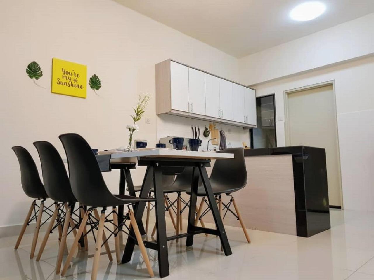 Puchong 8-12 Pax 5Min Lrt Cozy Apartment Ioi Mall Luaran gambar