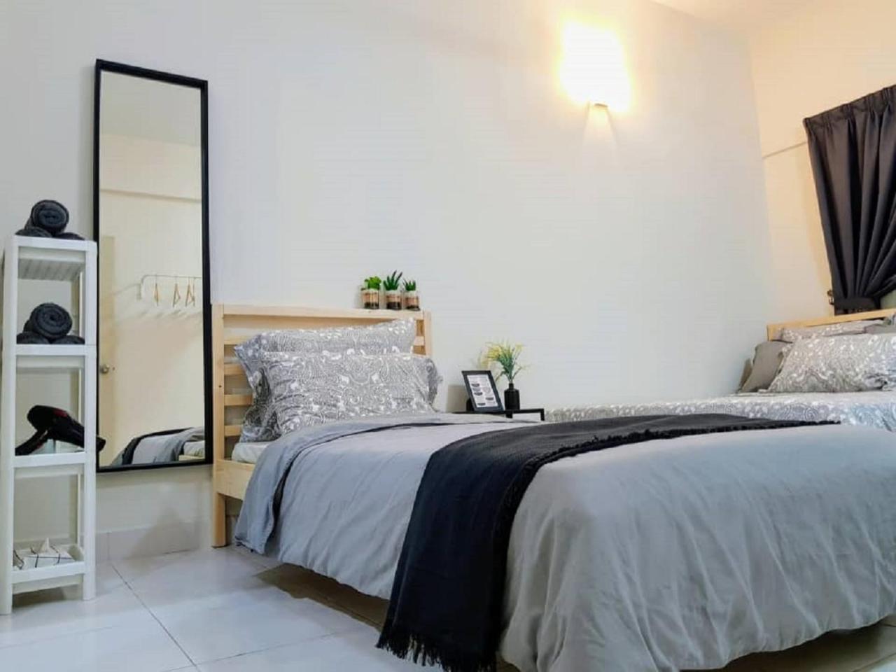Puchong 8-12 Pax 5Min Lrt Cozy Apartment Ioi Mall Luaran gambar